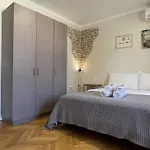 Central Apartment M. Shyri Str.1