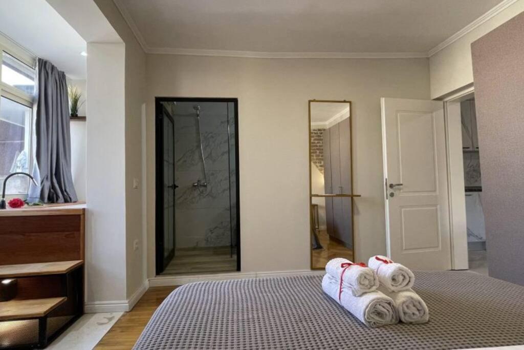 Apartament M. Shyri Str.1