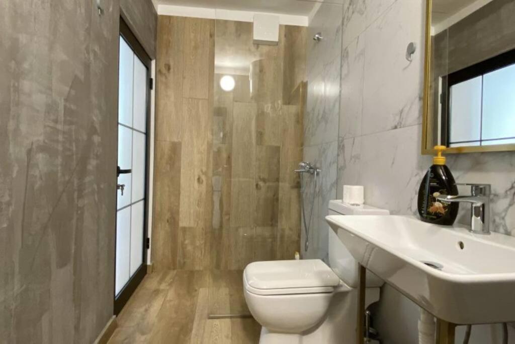 Apartament M. Shyri Str.1 *
