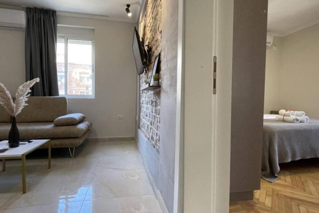 M. Shyri Str.1 Apartament
